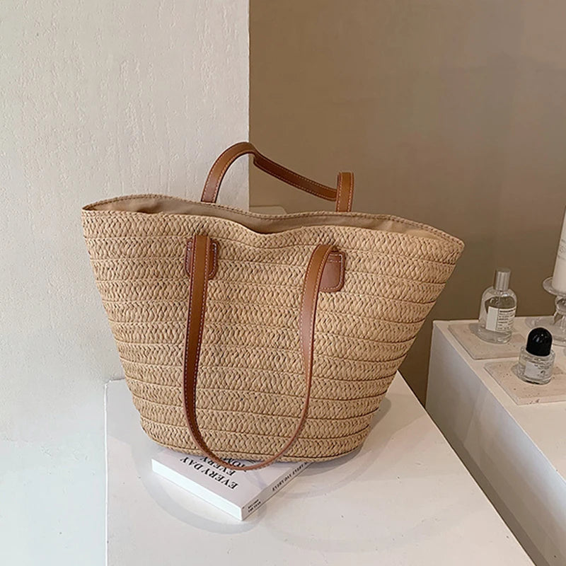 Large Capacity Straw Bag