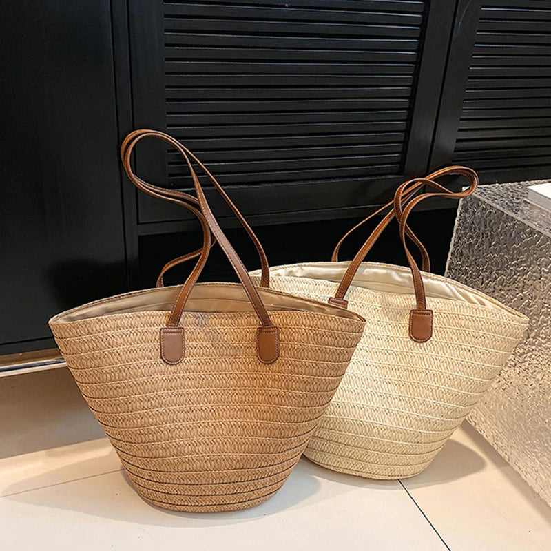 Large Capacity Straw Bag